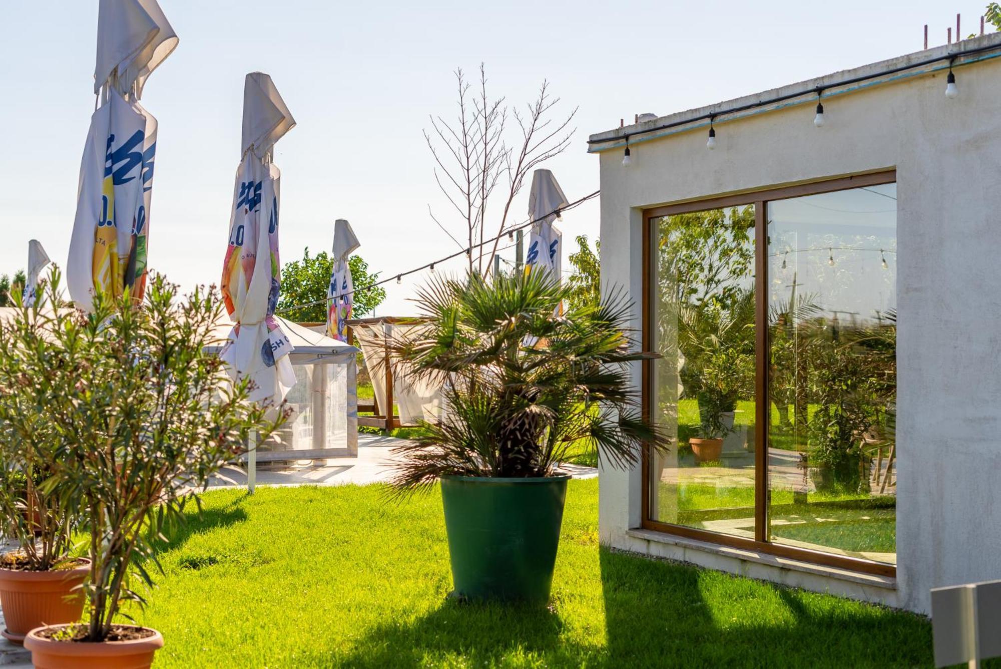 Апартаменты La Casa Blanca Vladimirescu Экстерьер фото